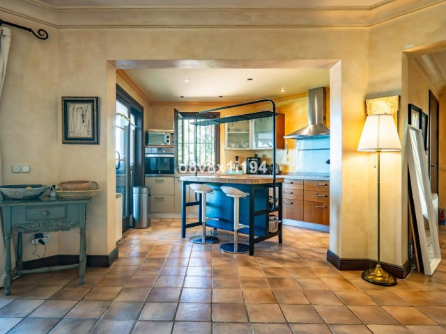 2 Bedrooms Villa in Marbella