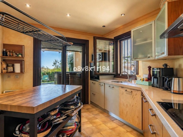 2 Bedrooms Villa in Marbella