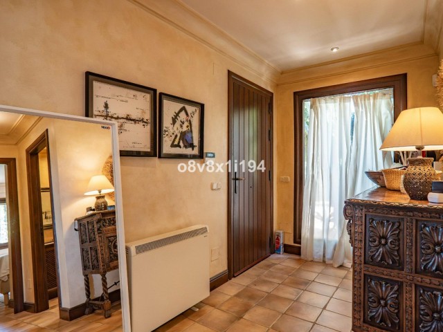 2 Bedrooms Villa in Marbella
