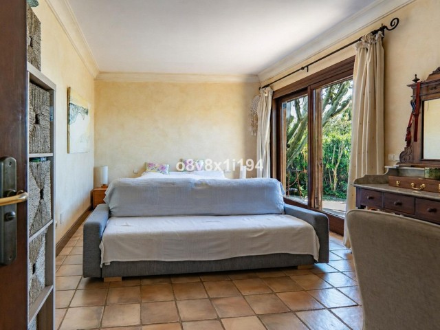 2 Bedrooms Villa in Marbella