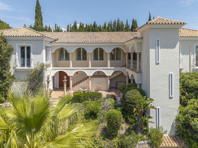 Villa con 6 Dormitorios  en Benahavís