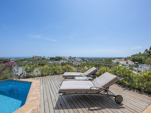 Villa con 6 Dormitorios  en Benahavís