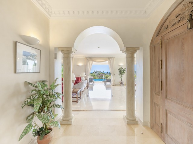 Villa con 6 Dormitorios  en Benahavís
