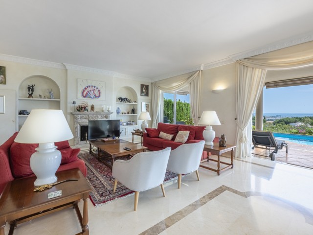 Villa con 6 Dormitorios  en Benahavís