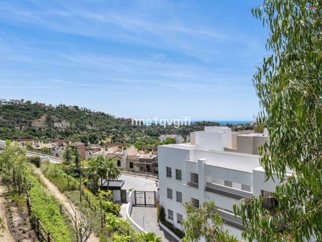 3 Bedrooms Apartment in Benahavís