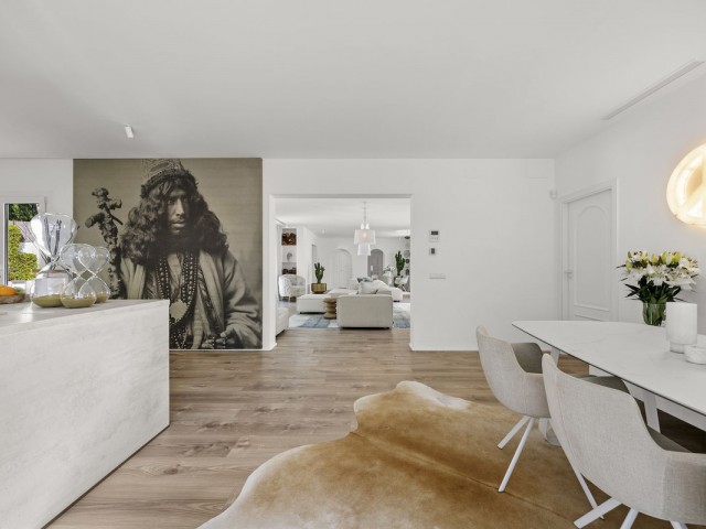 5 Soveroms Villa i Guadalmina Alta
