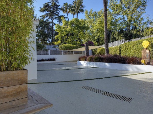 5 Soveroms Villa i Guadalmina Alta