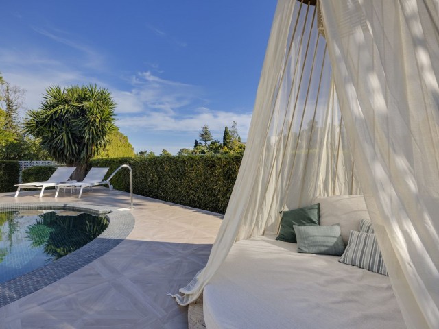 5 Soveroms Villa i Guadalmina Alta