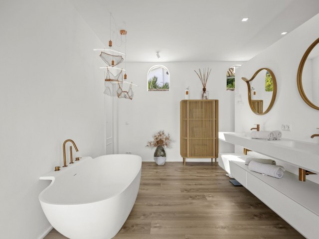 5 Soveroms Villa i Guadalmina Alta