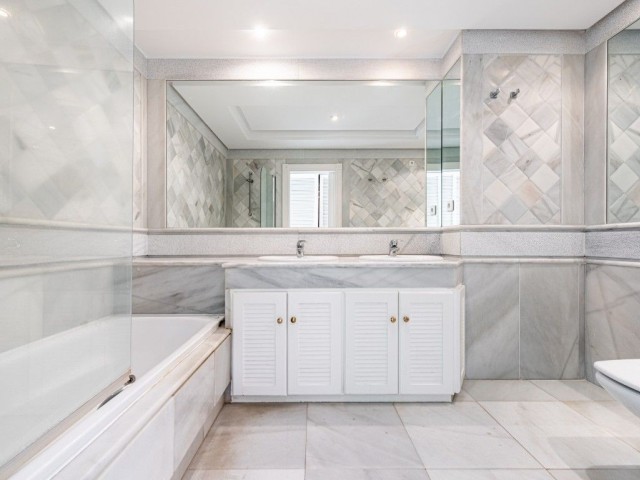 Apartamento con 2 Dormitorios  en The Golden Mile