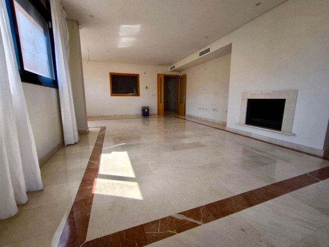 Penthouse in Puerto Banús