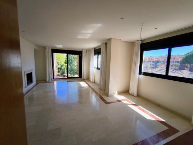 Penthouse in Puerto Banús