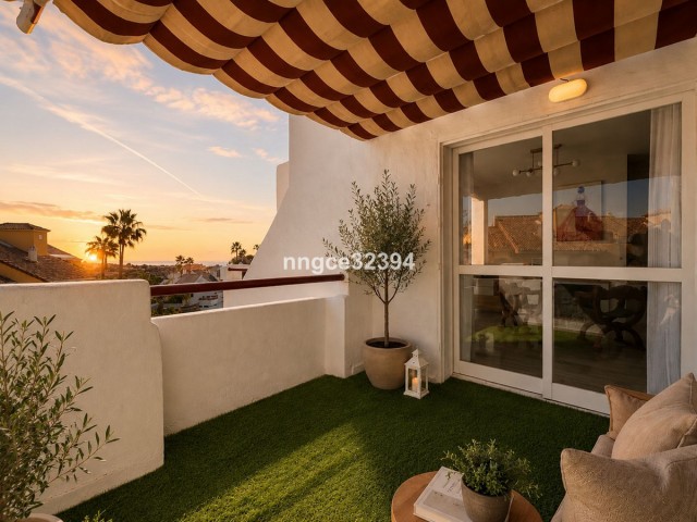Apartamento con 3 Dormitorios  en New Golden Mile