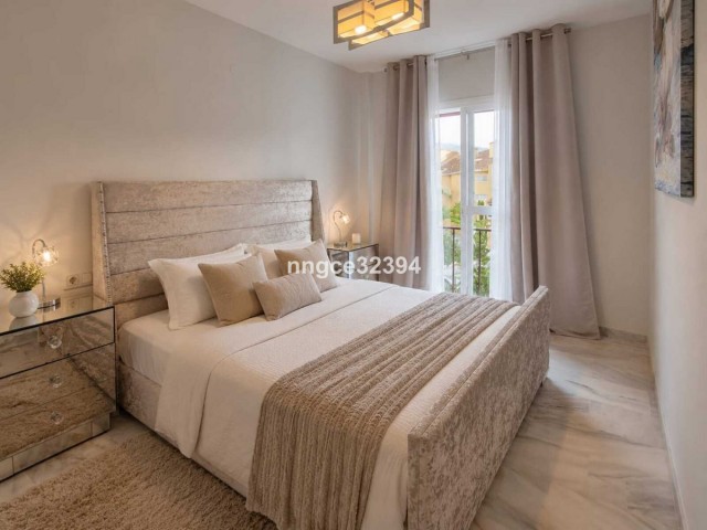 Apartamento con 3 Dormitorios  en New Golden Mile