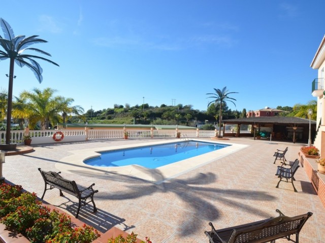 6 Bedrooms Villa in Benalmadena