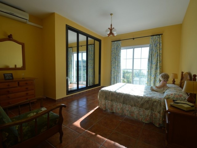 6 Bedrooms Villa in Benalmadena