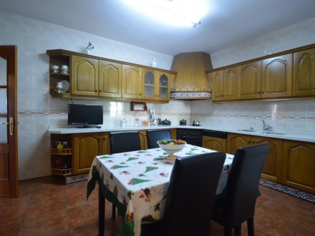Villa avec 6 Chambres  à Benalmadena