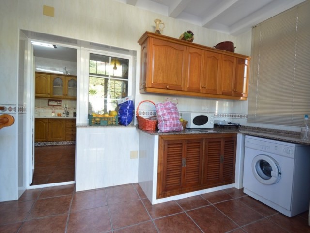 Villa avec 6 Chambres  à Benalmadena