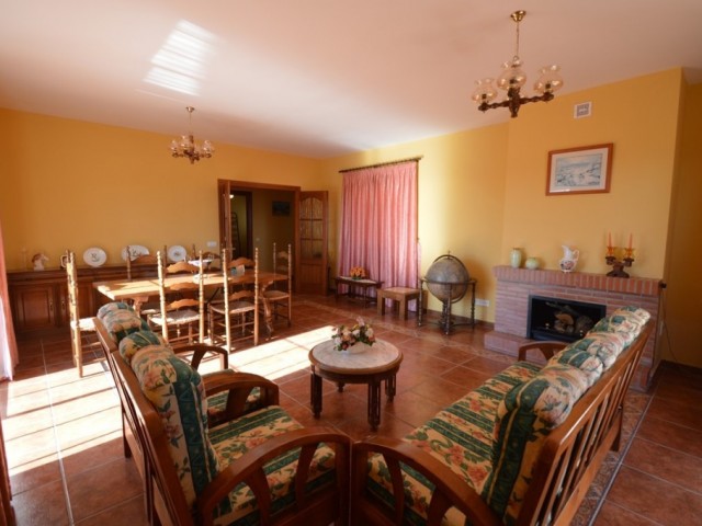 Villa avec 6 Chambres  à Benalmadena