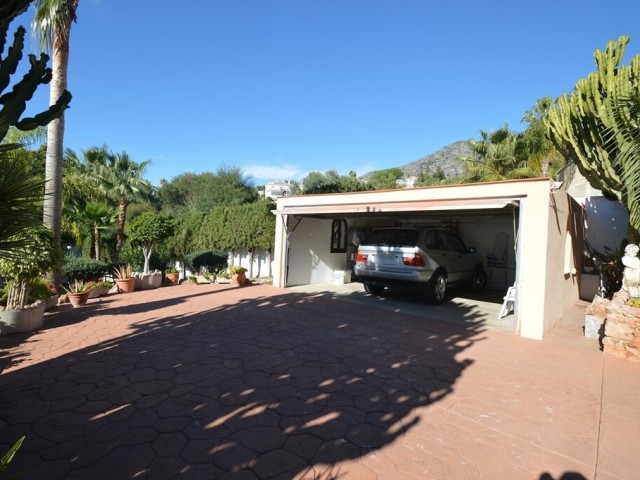Villa avec 6 Chambres  à Benalmadena