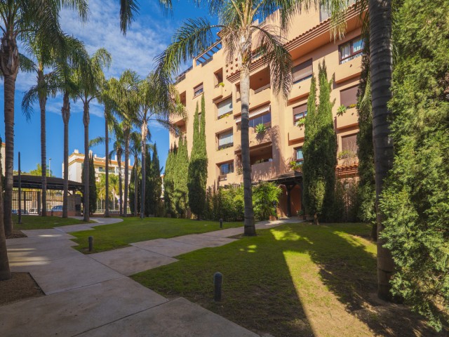 3 Bedrooms Apartment in Arroyo de la Miel