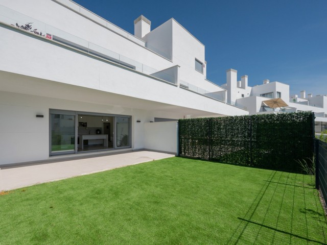 2 Bedrooms Apartment in Estepona