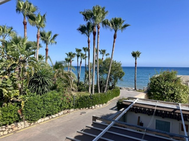3 Bedrooms Townhouse in Estepona