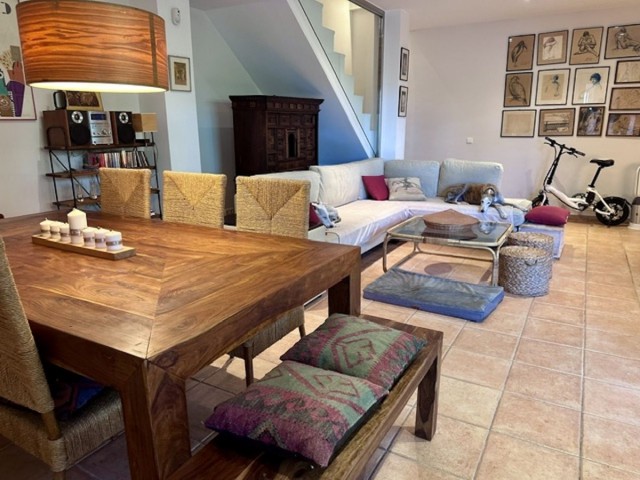 3 Bedrooms Townhouse in Estepona