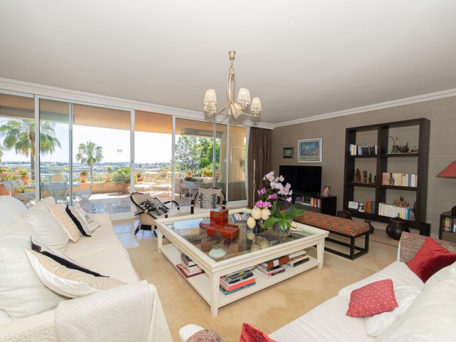 3 Schlafzimmer Apartment in Nueva Andalucía