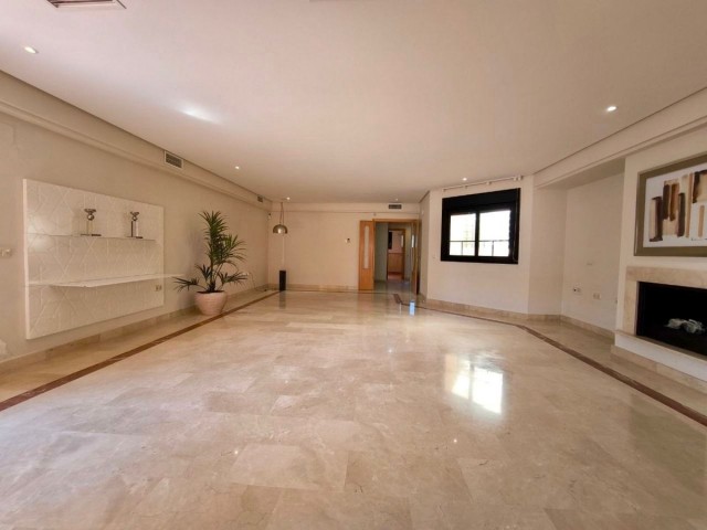 Penthouse in Puerto Banús