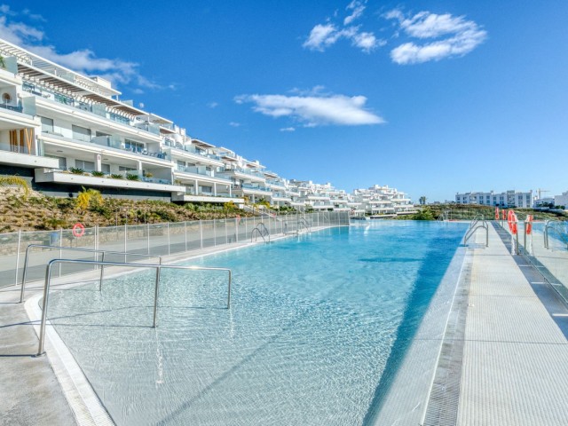 3 Bedrooms Apartment in Estepona