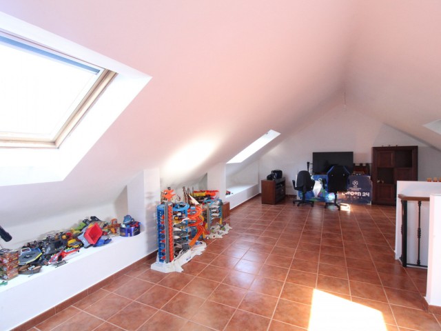 4 Schlafzimmer Reihenhaus in Guadalmina Alta