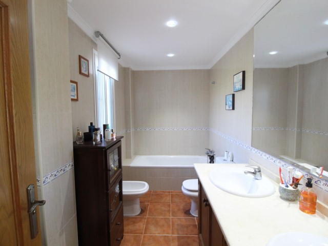 4 Schlafzimmer Reihenhaus in Guadalmina Alta
