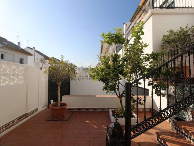 4 Schlafzimmer Reihenhaus in Guadalmina Alta
