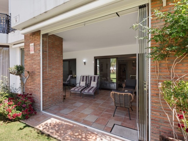 2 Bedrooms Apartment in Estepona