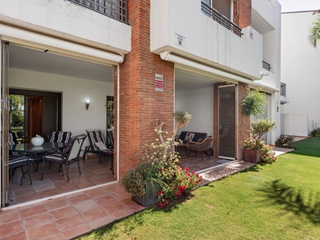 2 Bedrooms Apartment in Estepona