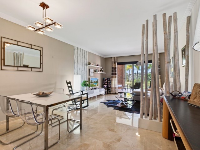 2 Bedrooms Apartment in Estepona