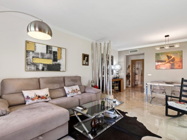 2 Bedrooms Apartment in Estepona
