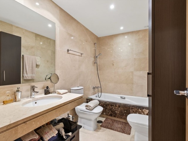 2 Bedrooms Apartment in Estepona