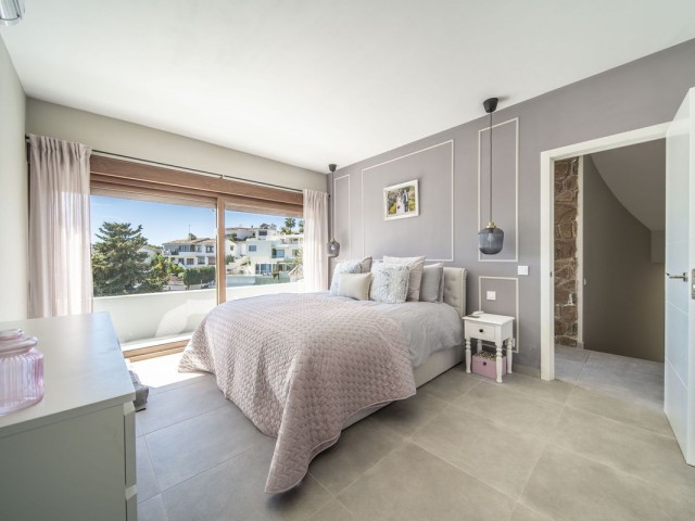5 Bedrooms Villa in Benalmadena