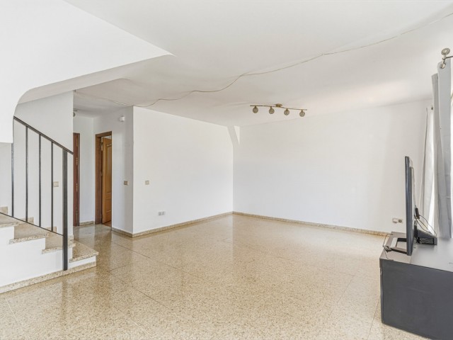 3 Bedrooms Townhouse in Estepona