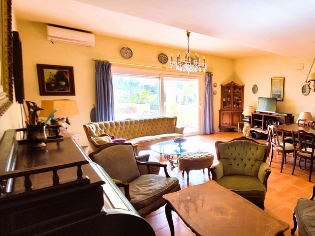 4 Bedrooms Townhouse in Estepona