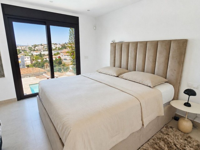 4 Bedrooms Villa in Fuengirola