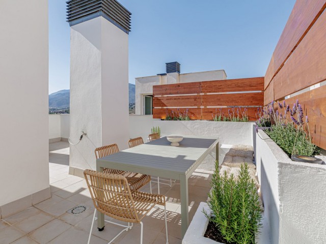 2 Bedrooms Apartment in Estepona