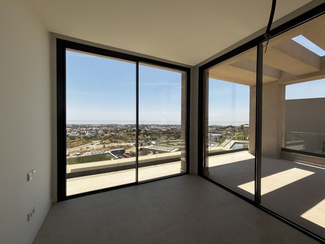 4 Bedrooms Villa in Benahavís