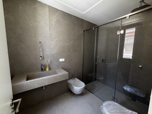 4 Bedrooms Villa in Benahavís