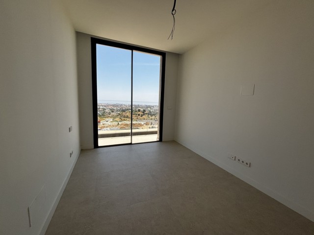 4 Bedrooms Villa in Benahavís