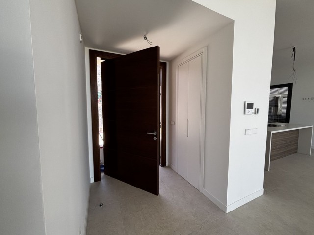 4 Bedrooms Villa in Benahavís
