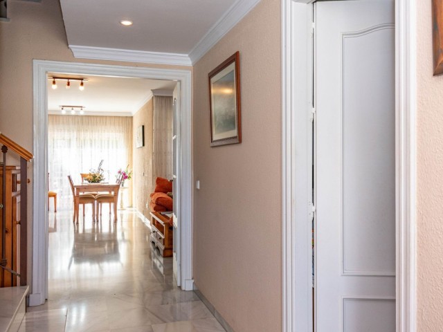 3 Bedrooms Townhouse in Estepona