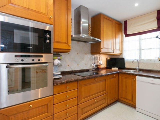 3 Bedrooms Townhouse in Estepona